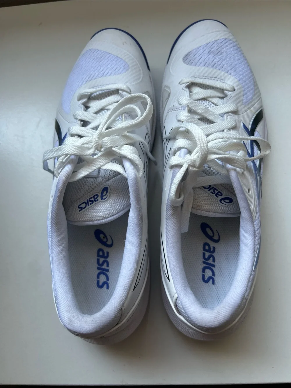 ASICS White Athletic Running Shoes with Blue and Black Accents